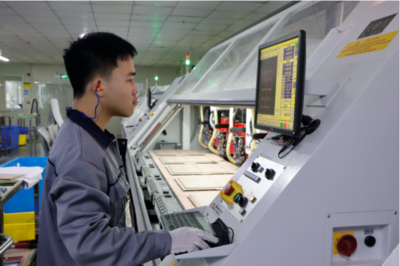 江西南城 奏響工業(yè)發(fā)展“奮進曲”，聚焦電子產(chǎn)品研發(fā)與銷售